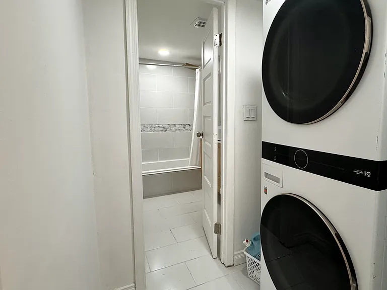 261 Park Ave #3 — Photo 18