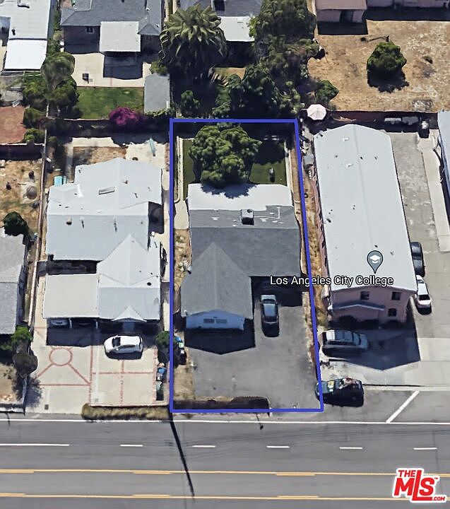 1st image of 7641 N Hollywood Way