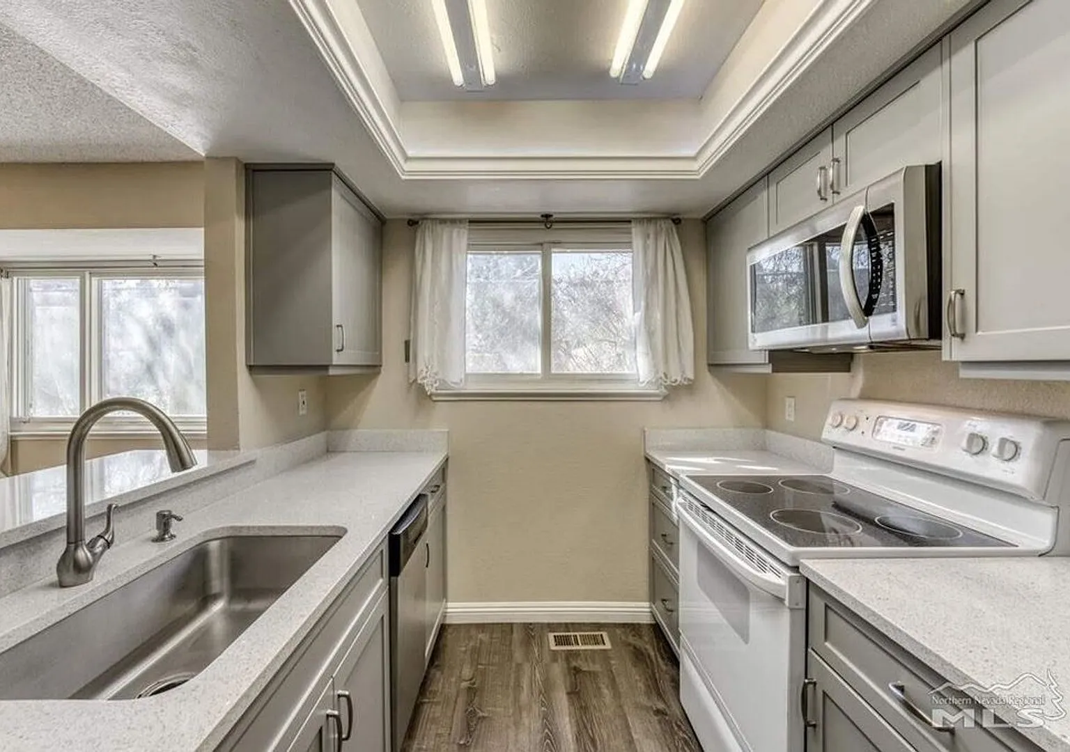 2315 Roundhouse Road / Reduced — Photo 4
