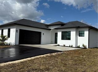 4035 58th Ave NE, Naples, FL 34120