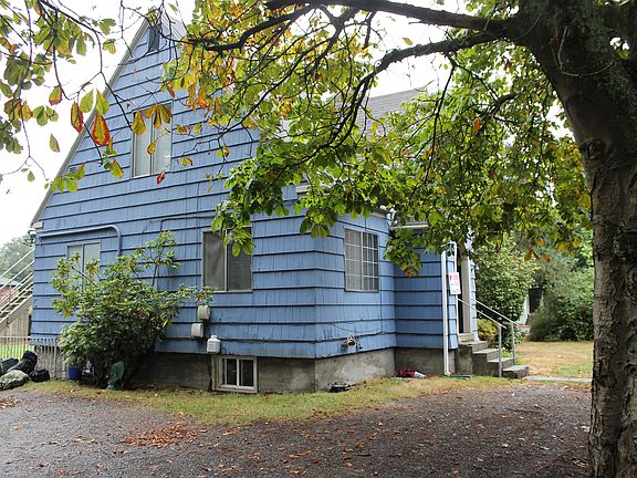 5th image of 401 116th St S APT C