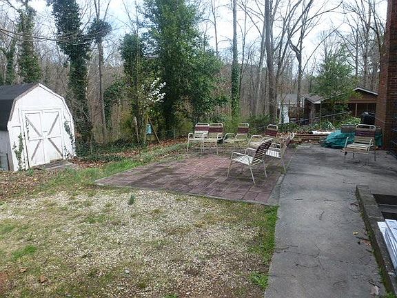 Patio in fenced Bakyard