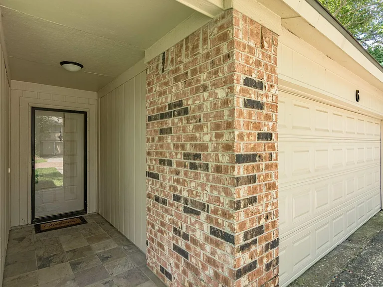 6 Basal Briar Ct — Photo 2
