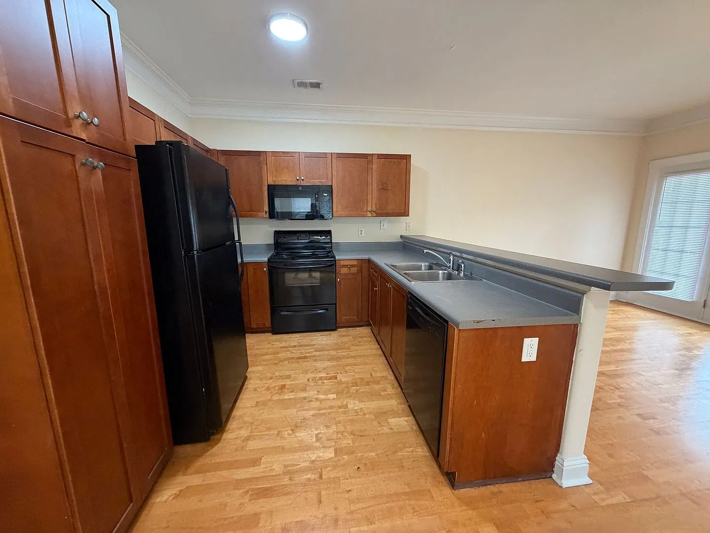 Pre-Leasing For August 6th 2027! — Photo 3