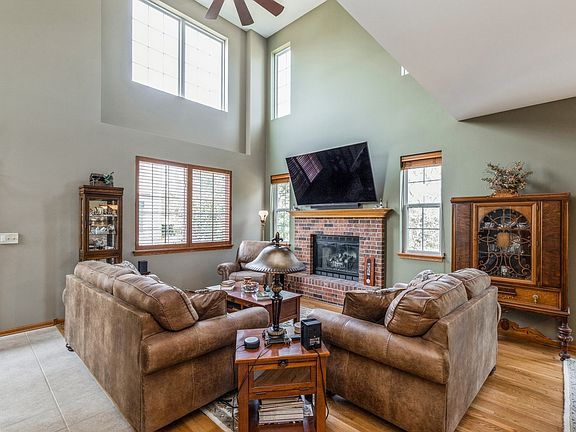 3rd image of 2100 Braeburn Dr Unit A