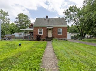 2 Pleasant St, Wolcott, CT 06716