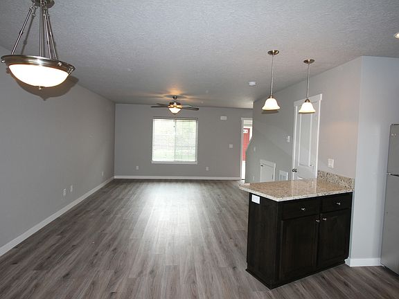 5th image of 1520-1580 Gabriela Ct NE #101