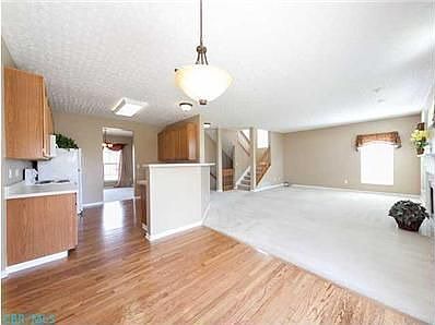 4th image of 6212 Falcon Chase Dr