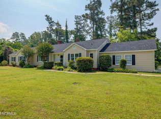 703 E Wilmington St, Burgaw, NC 28425