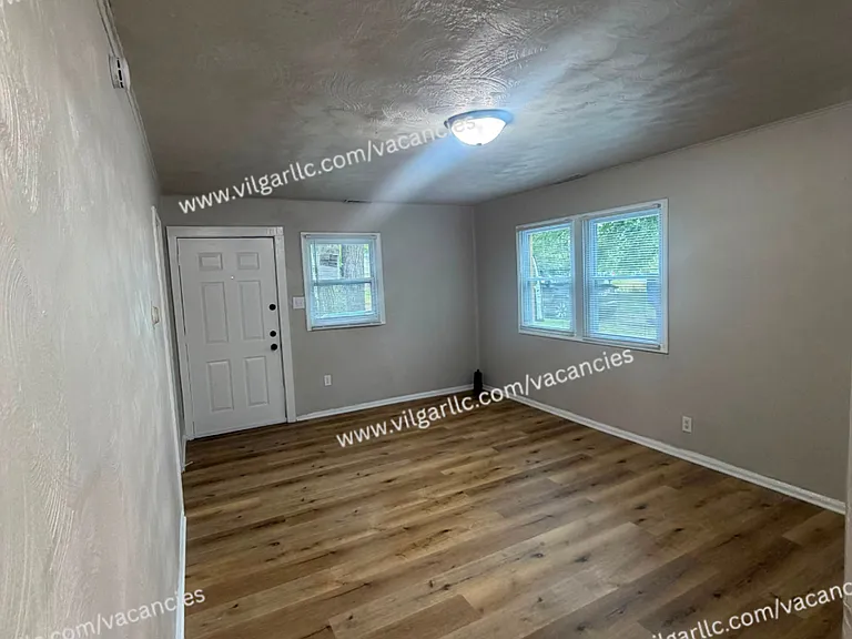 260 Van Buren St — Photo 8