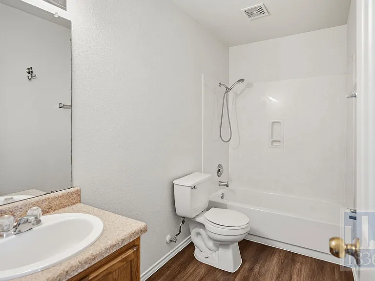 228 Pearl Lake Dr — Photo 14