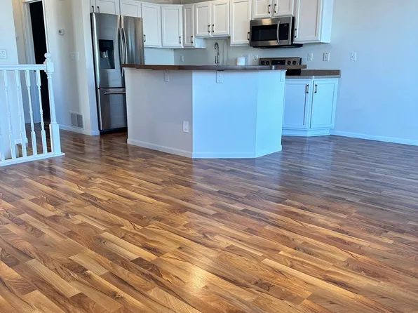 962 42nd Ave W, West Fargo, ND 58078