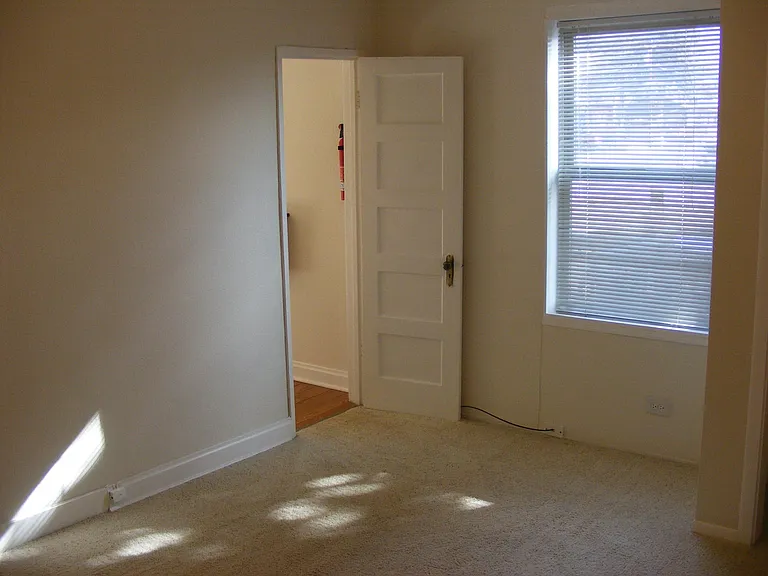 115 N Park St #10 — Photo 9