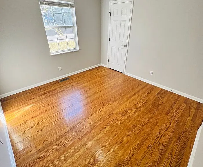 1221 Overton Ln — Photo 10