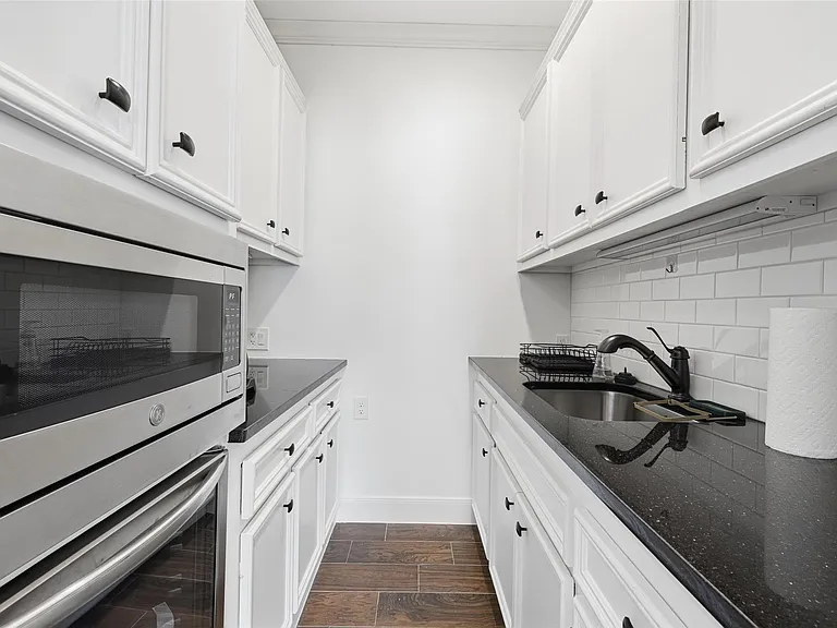 4923 Palmetto St — Photo 41