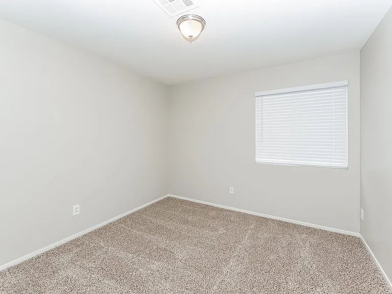 3009 Honeysuckle Ave — Photo 9