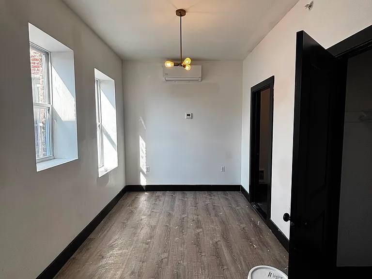 11-13 Thomas St #4E — Photo 4