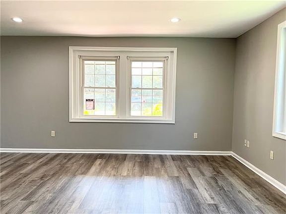 4th image of 6570 Catina St