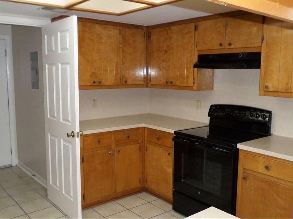 1st image of 277 Mooring Cir APT A