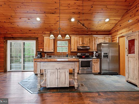 5th image of 18304 Cedarville Rd