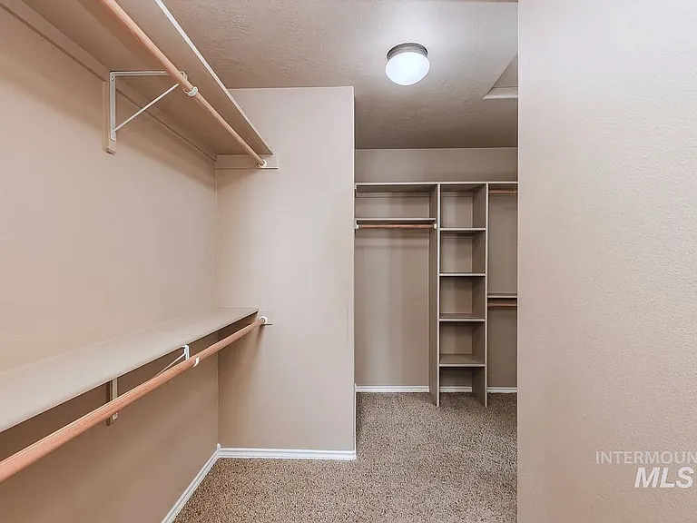 5729 S Moreya Ave — Photo 23
