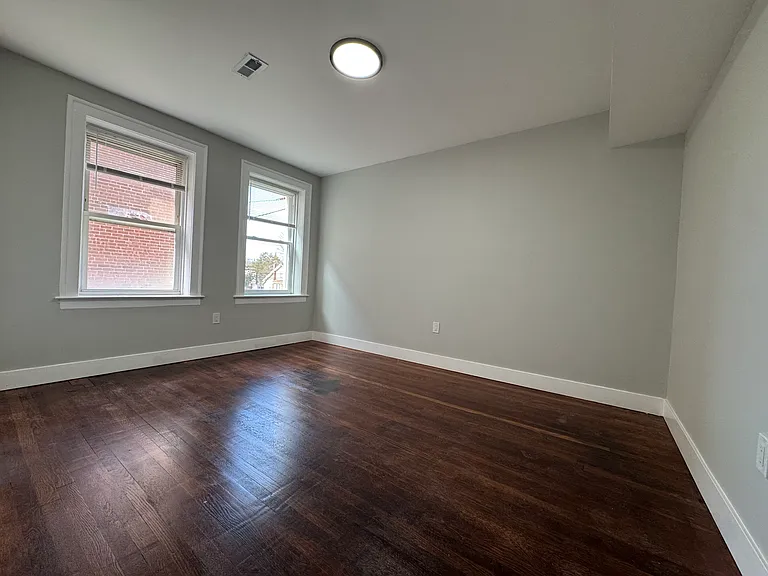 11 Gorham Ave #C302 — Photo 17