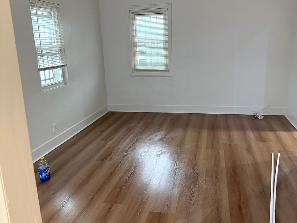 1st image of 1956 W Manchester Ave #1