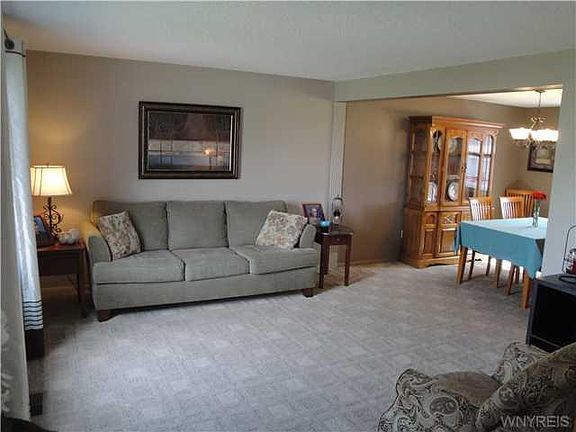 2nd image of 62 Brookpark Dr