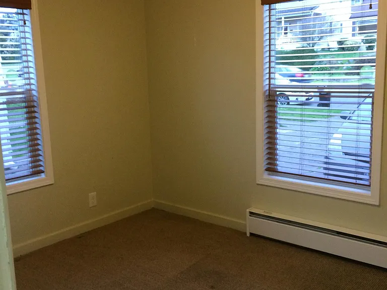 8225 California Ave SW — Photo 11