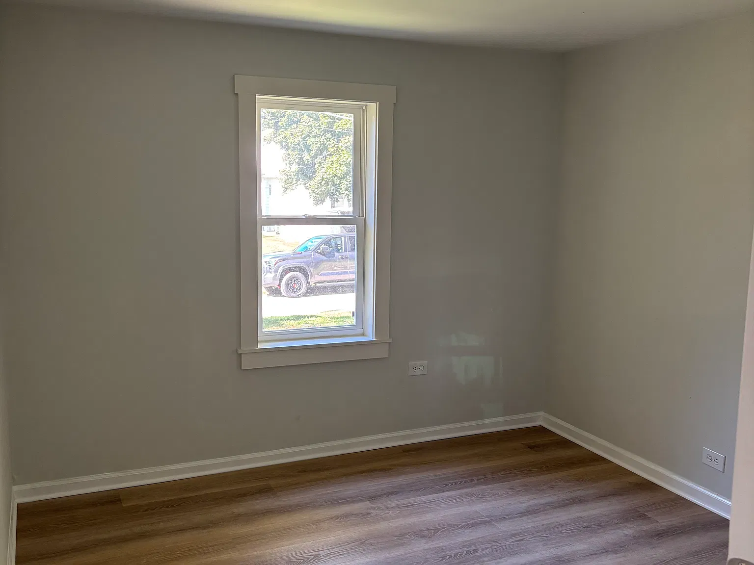 1 bed, 370 sqft, $1,350 — Photo 3