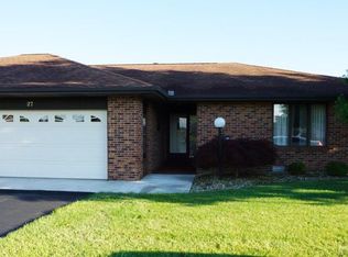 27 La Plas Dr, Findlay, OH 45840