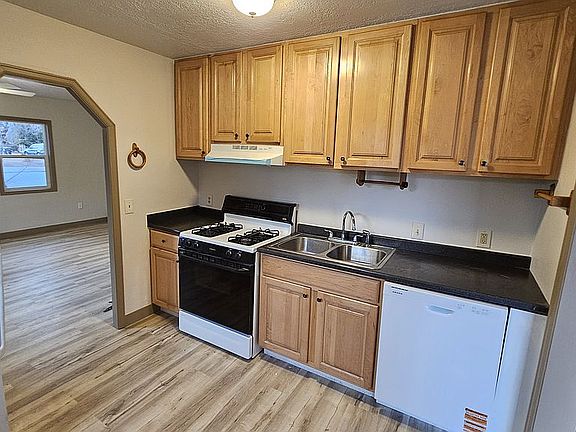 5th image of 115 N Cherry St