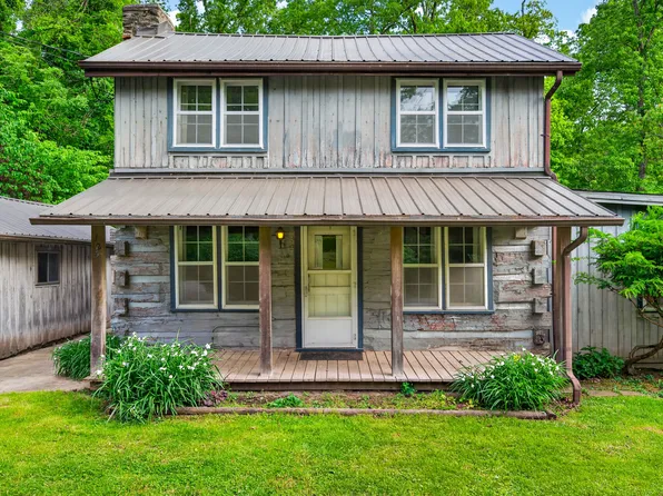 125 Dogwood Ln, Nashville, IN 47448
