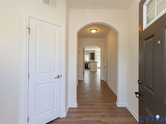 3rd image of 8913 Ringview Dr