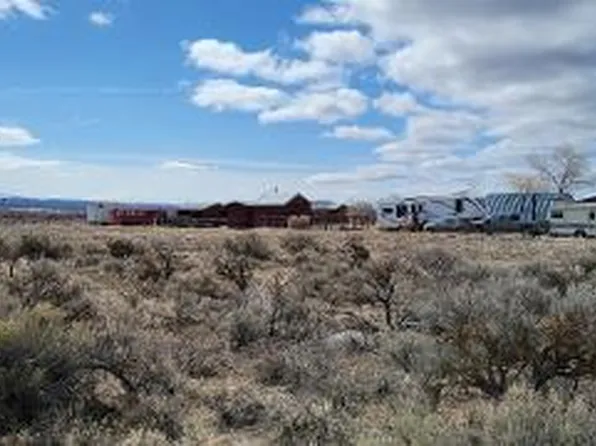 8500 Pinion Ln, Christmas Valley, OR 97641