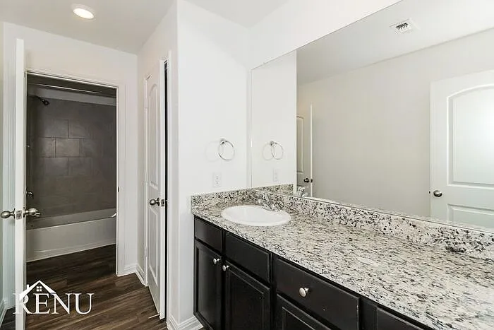 137 Fox Glen Trl — Photo 10