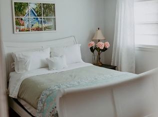 13 Mistuxet Ave, Mystic, CT 06355