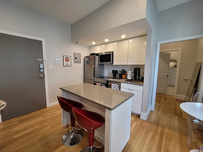 827 Boylston St #301 — Photo 2