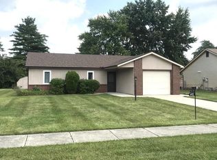 4932 Clovedale Dr, Woodburn, IN 46797