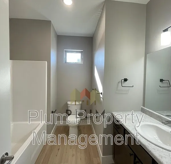 1724 S 14th St W #202 — Photo 15