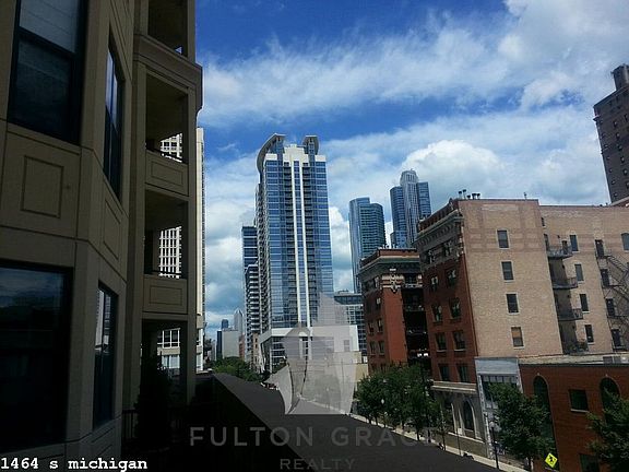 3rd image of 1464 S Michigan Ave #113