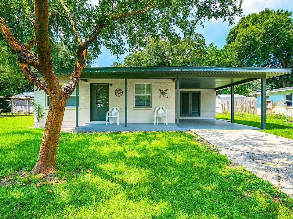 613 Edgecliff Dr