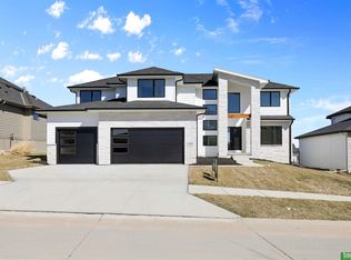 21536 B St, Elkhorn, NE 68022