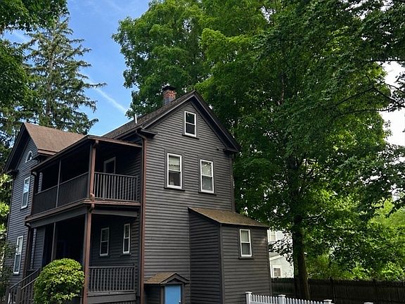 3rd image of 293 Woburn St