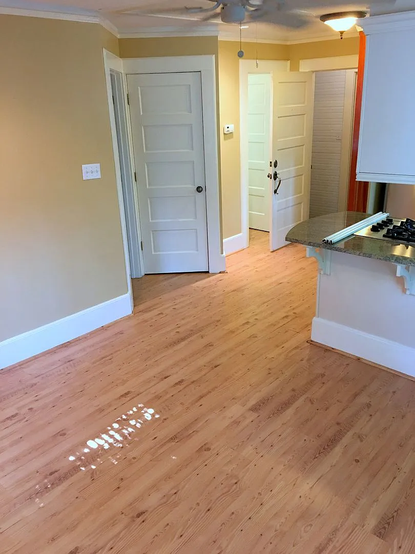 Shandon garage apartment — Photo 2