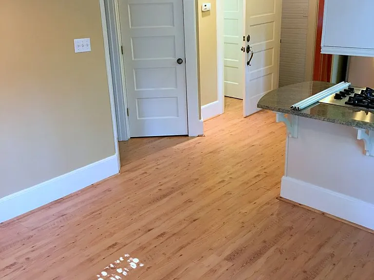 406 Maple St — Photo 2