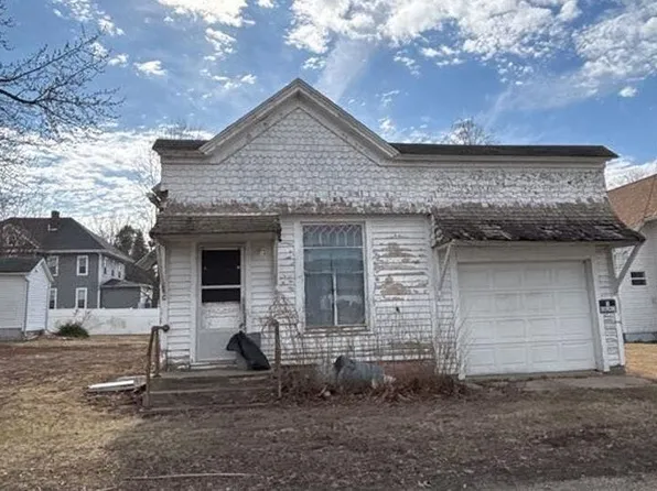 107 E Market St, Table Grove, IL 61482
