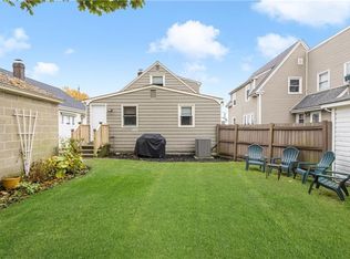 28 Dixwell Ave, Cranston, RI 02910