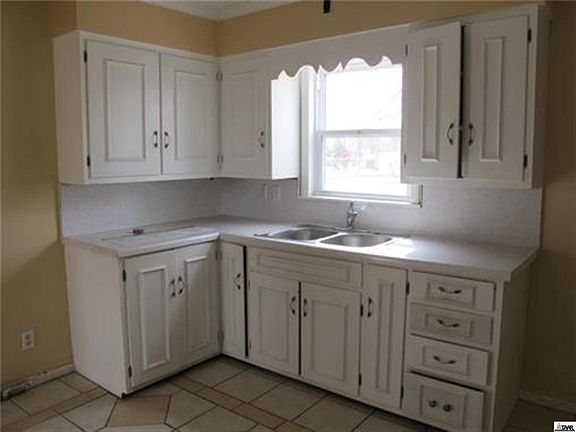 2nd image of 4549 Welborn Ln