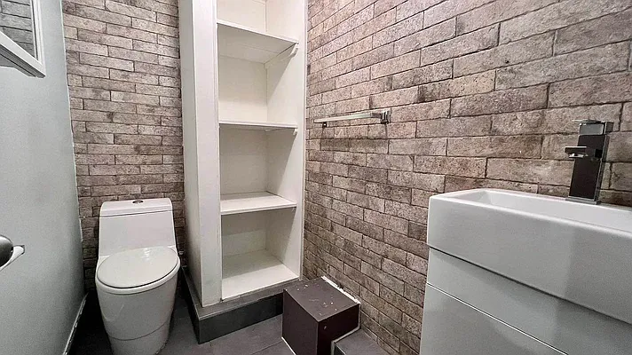 Rented by Prime America Real Estate Inc | media 9